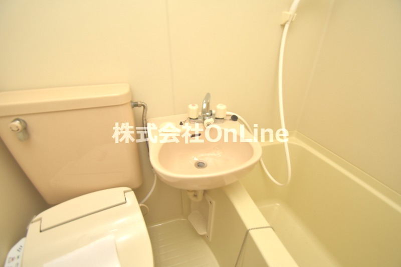 洗面設備　日々の疲れを癒すお風呂付です