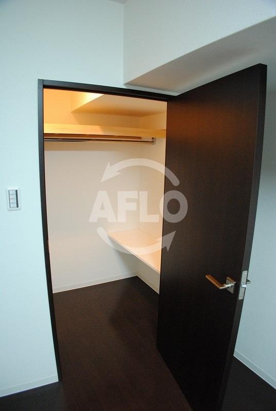 収納　船場ミッドキューブ　ウォークインクローゼット