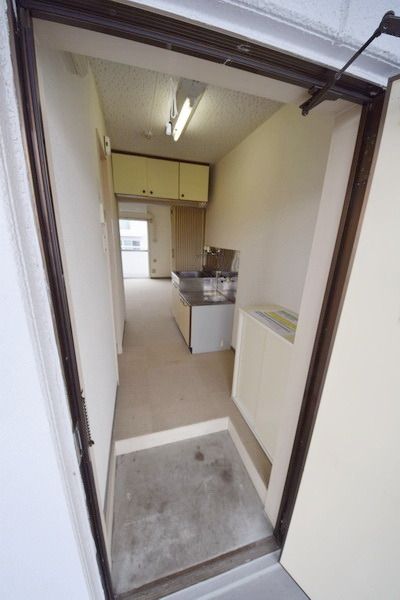 玄関　～玄関けると居室の明るさが伝わってきますよね～