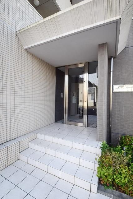 エントランス　★オートロックでガードしてます★