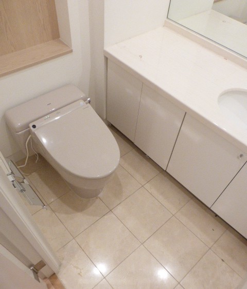 トイレ　トイレ