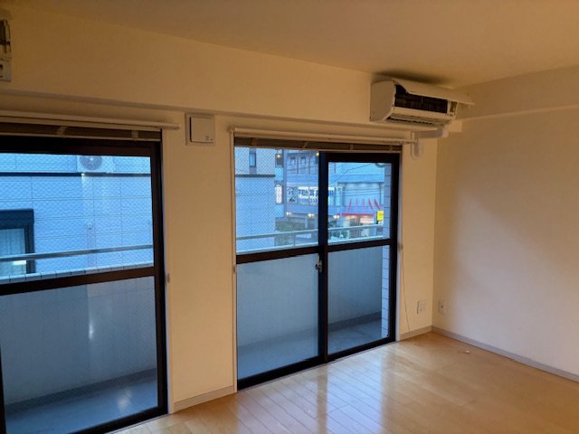 居室・リビング　きれいな洋室です