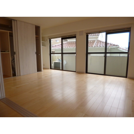 居室・リビング　居間です