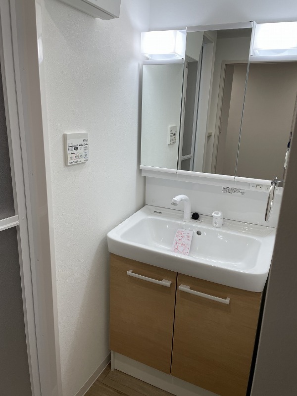 洗面設備　同仕様