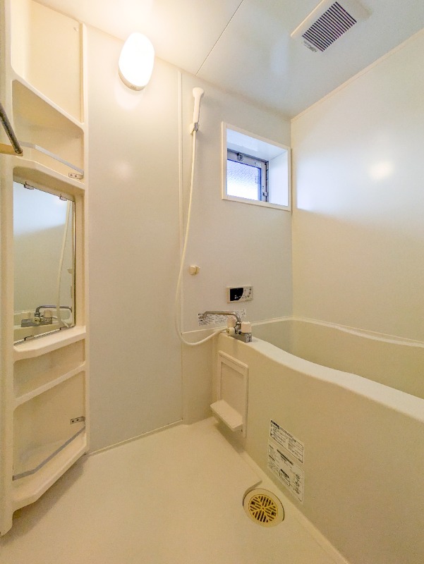 バス・シャワールーム　図面と現状に相違がある場合には現状を優先