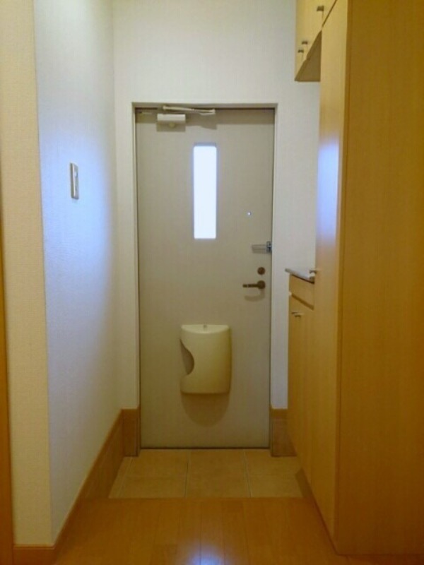 玄関　図面と現状に相違がある場合には現状を優先