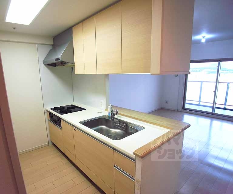 キッチン　キッチンスペースも広いです！