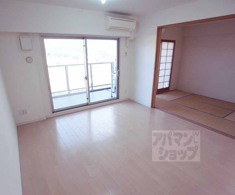 居室・リビング　１３．８帖の広いリビング！