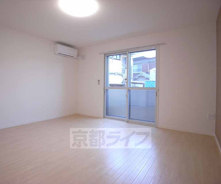 居室・リビング　日当たりも良さそうですね。