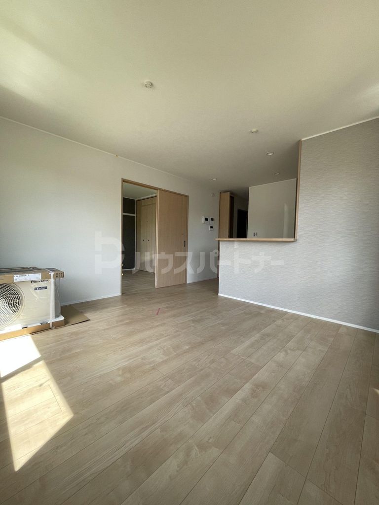 居室・リビング　玄関