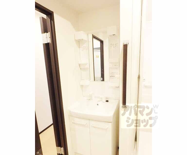 洗面設備　必要十分！