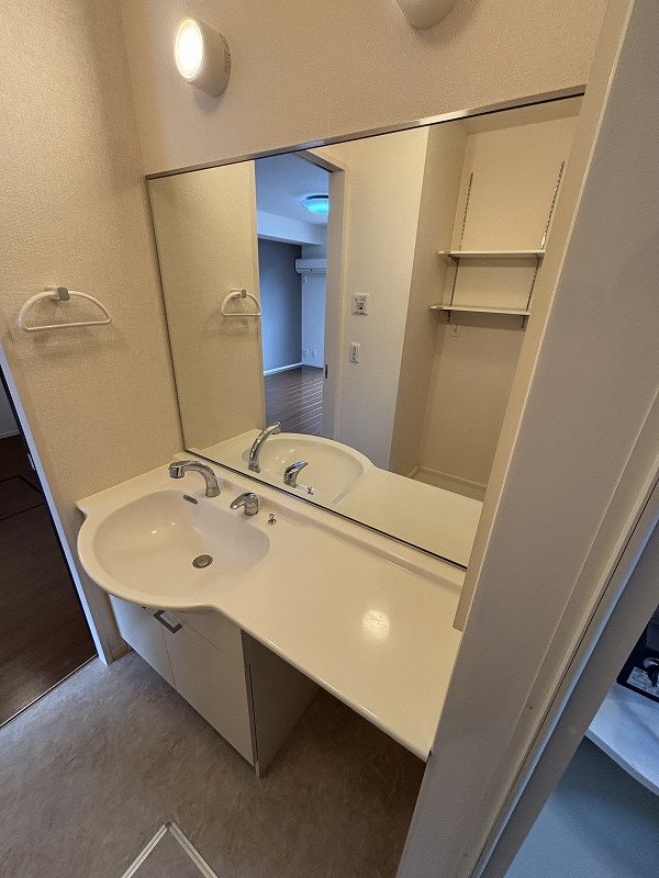 洗面設備　※掲載情報と物件の現況が異なる場合、現況を優先するものとしま