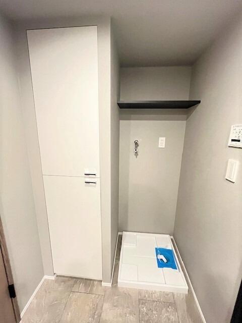 玄関　洗濯機置場
