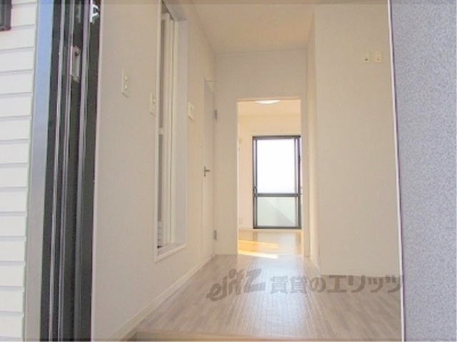 玄関　広めなエントランスです