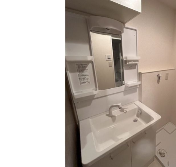 洗面設備　独立洗面化粧台付き