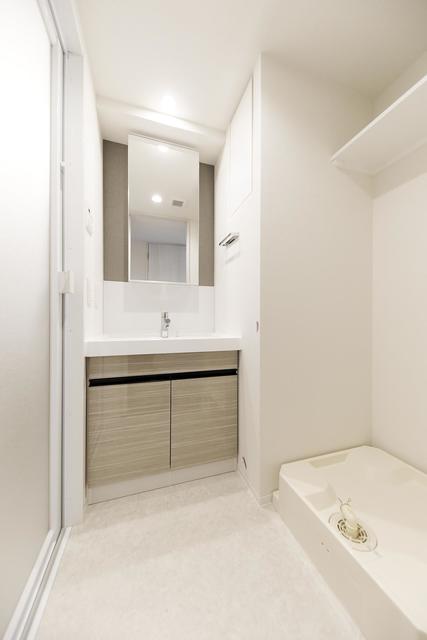 洗面設備　※写真は同タイプ住戸です。