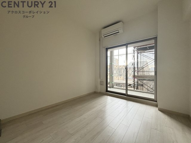 居室・リビング　エアコン付きの6.9帖の洋室です♪