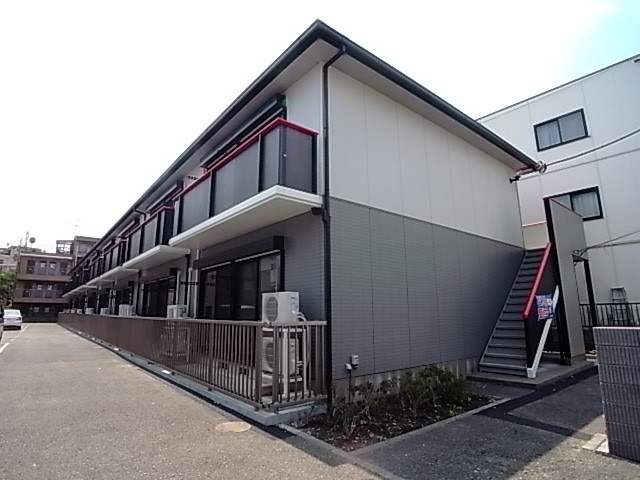 建物外観　積水ハウスによりフルリノベーション。