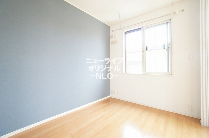 その他部屋・スペース　【洋室4.4帖】アクセントクロスがお洒落な空間です♪