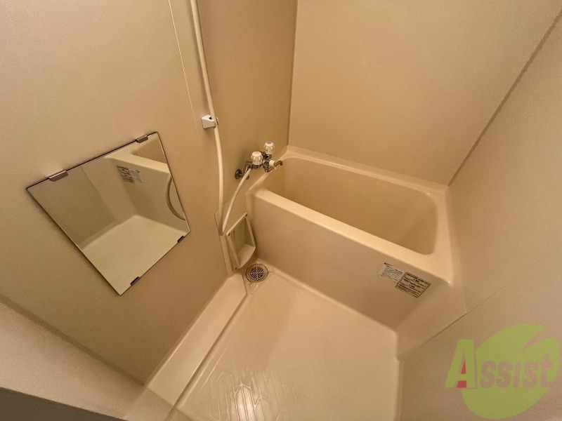 バス・シャワールーム　お風呂になります。一日の疲れを癒してくださいね。