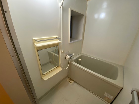 バス・シャワールーム　※別部屋の写真です