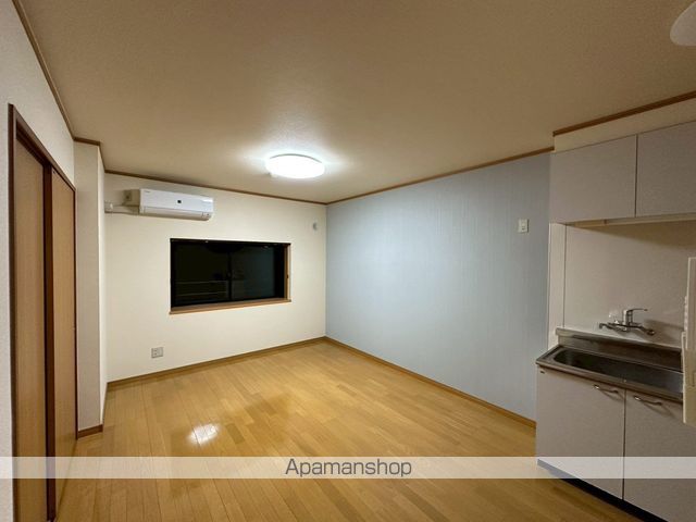 グランディールIIの居間写真