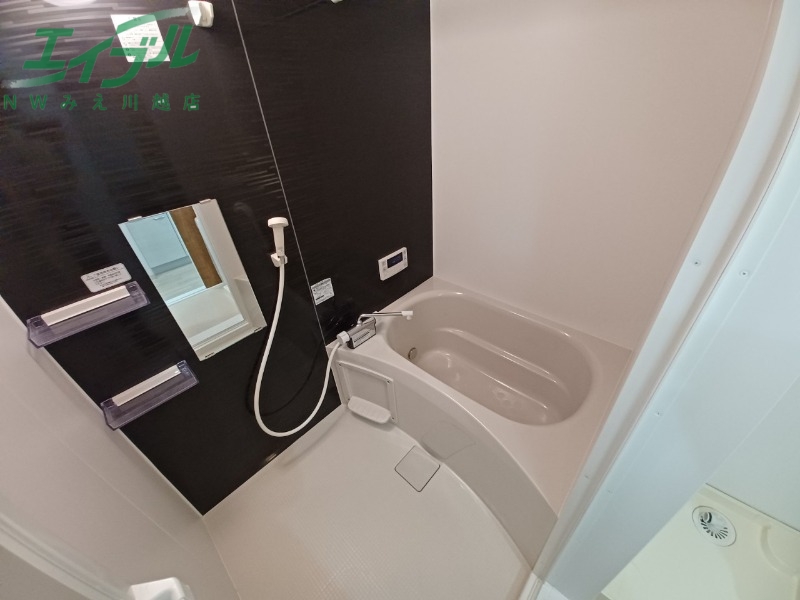 バス・シャワールーム　同型参考写真