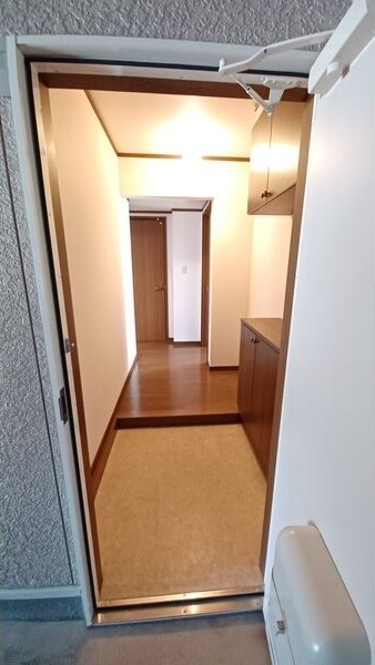 玄関　広々とした玄関です！