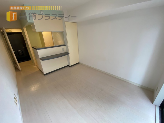 居室・リビング　開放的なお部屋ですね。