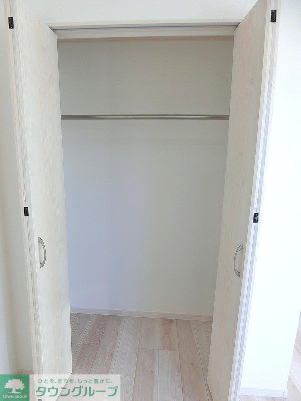 トイレ　収納たっぷりクローゼット付！