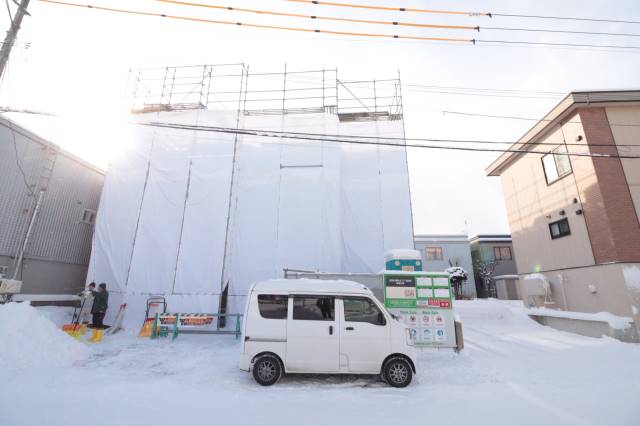 駐車場　建築時の外観です♪