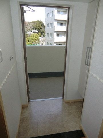 玄関　広々とした玄関です