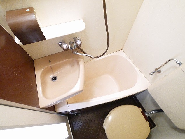 バス・シャワールーム　お風呂で日々の疲れを落としましょう