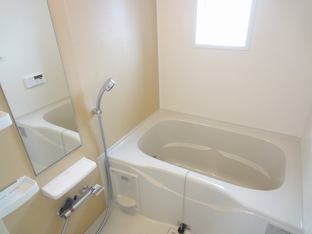 バス・シャワールーム　お風呂です