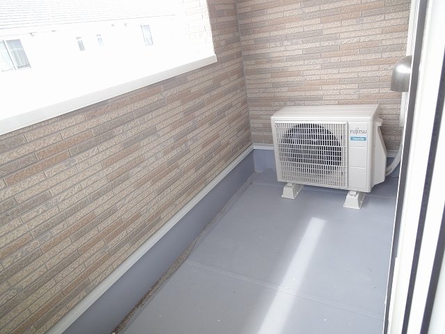 バルコニー　外からの目が気にならないバルコニーで洗濯物が干せます