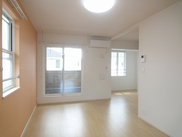 居室・リビング　使いやすい居間です