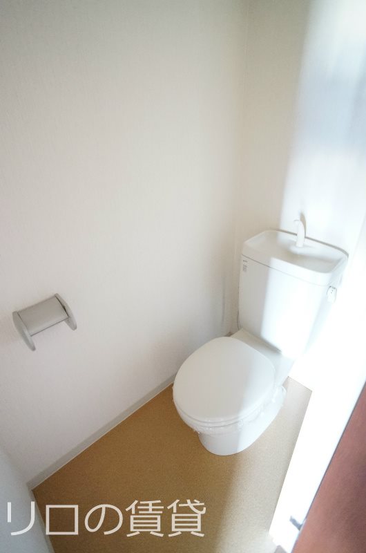 トイレ　別号室