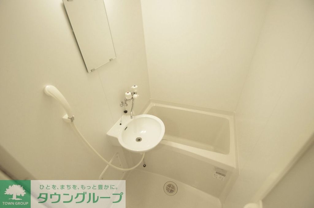 バス・シャワールーム　同タイプの間取り撮影につき実際の物件とは異なる場合があります