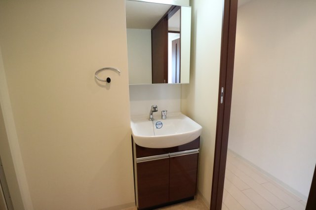 洗面設備　同一タイプです。