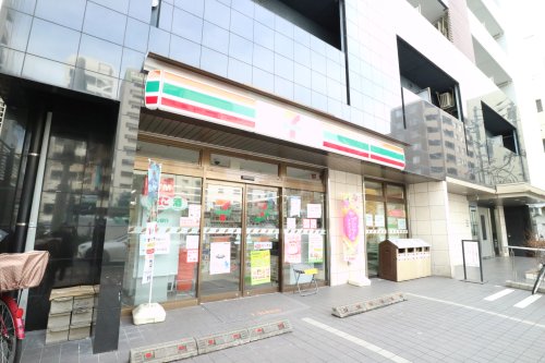 コンビニ　セブンイレブン 名古屋丸の内2丁目店（コンビニ）まで5m