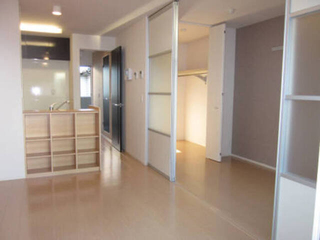 その他　室内２０３