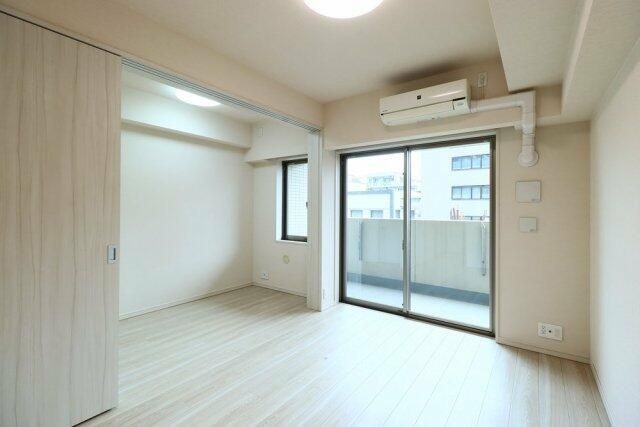 居室・リビング　居間です