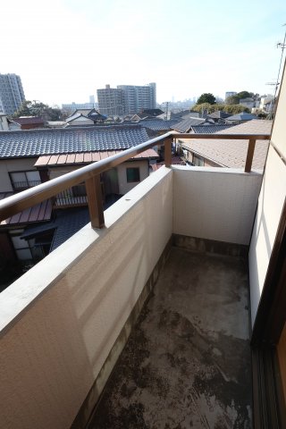 バルコニー　同タイプ・別室となります。現況優先と致します。