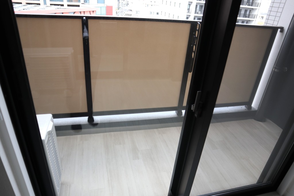 バルコニー　開放的で明るい空間を演出してくれるバルコニーです