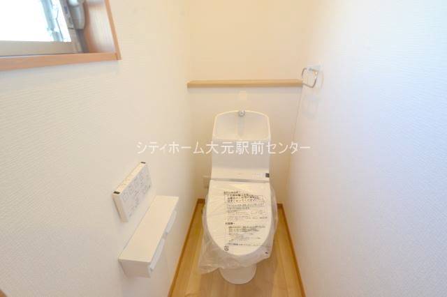 トイレ　もちろんウォッシュレット付きです