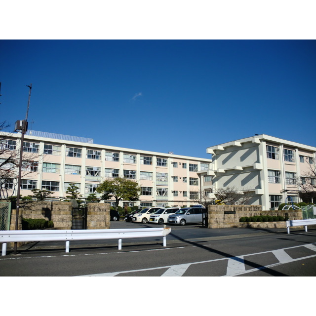 小学校　長良東小学校　３５（小学校）まで1110m