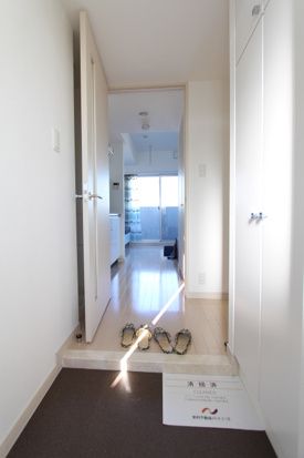 玄関　※家具配置参考写真