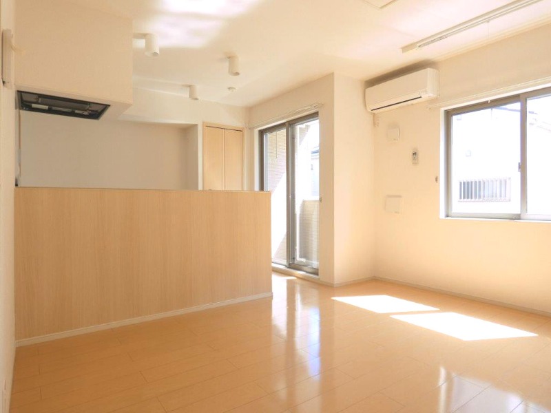 居室・リビング　図面と現状に相違がある場合には現状を優先