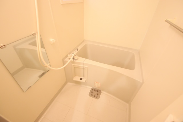 バス・シャワールーム　※別室の参考写真の為、現況優先です。