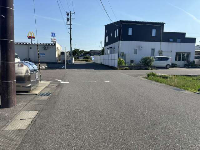 その他　前面道路（その他）まで0m